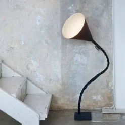Lampada moderna da terra In-es.artdesign Flower Lavagna in resina
