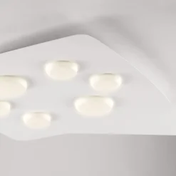 Lampada moderna in vetro e metallo per arredare con stile gli interni – Kepler