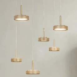 Lampadario con 6 LED e Base Rotonda in Metallo Verniciato Color Oro - Carpino