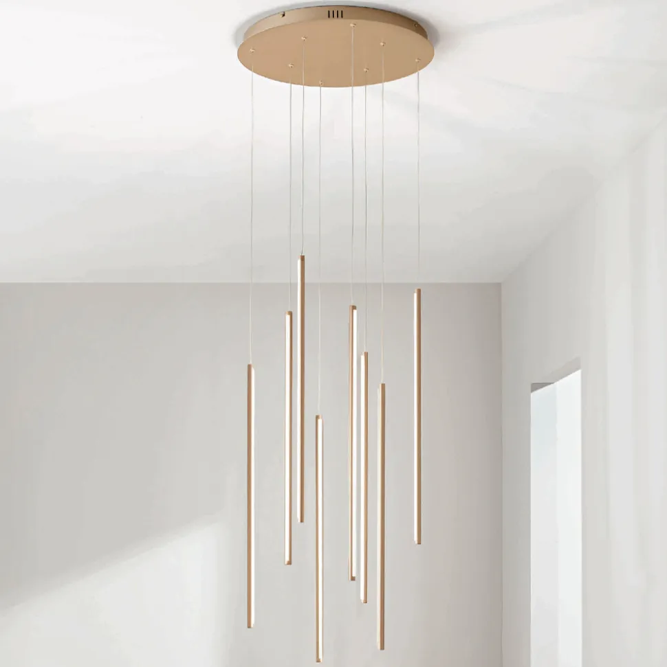 Lampadario con 8 Luci LED in Metallo Verniciato Oro e Cavetti Regolabili - Arancio