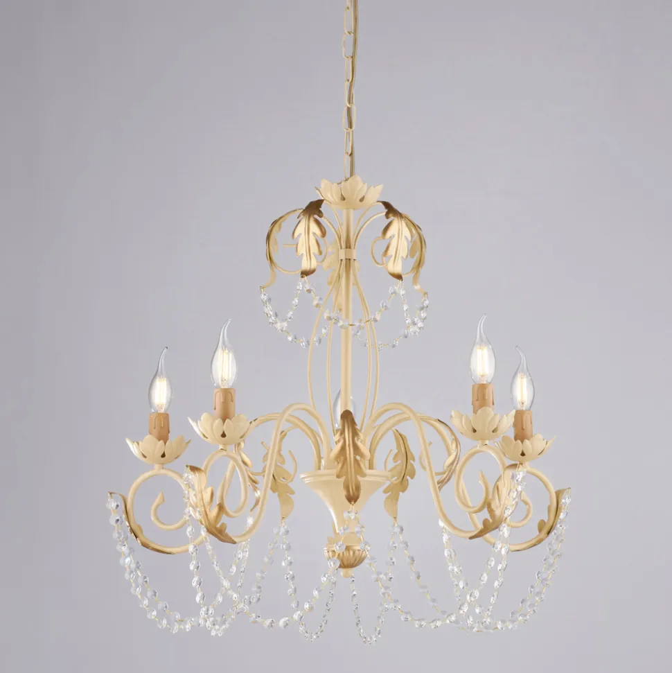 Lampadario in metallo per interni luminosi e accoglienti – Perla