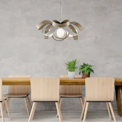 Lampadario shabby chic in metallo per arredare con gusto – Mare
