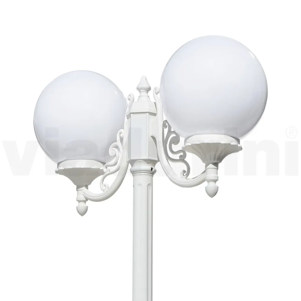 Lampione Alto 230 cm in Acrilico e Alluminio Bianco Made in Italy - Trovabianco