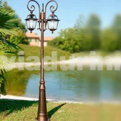 Lampione da giardino a tre luci in alluminio fatto in Italia, Kristel