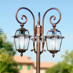 Lampione da giardino a tre luci in alluminio fatto in Italia, Kristel