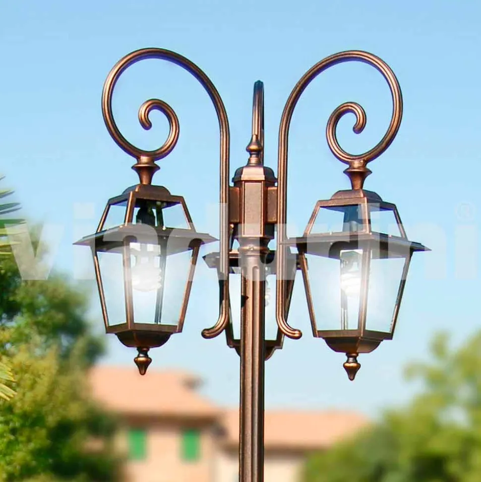 Lampione da giardino a tre luci in alluminio fatto in Italia, Kristel