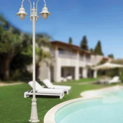 Lampione Giardino a 3 Luci in Alluminio Realizzato in Italia - Cassandra