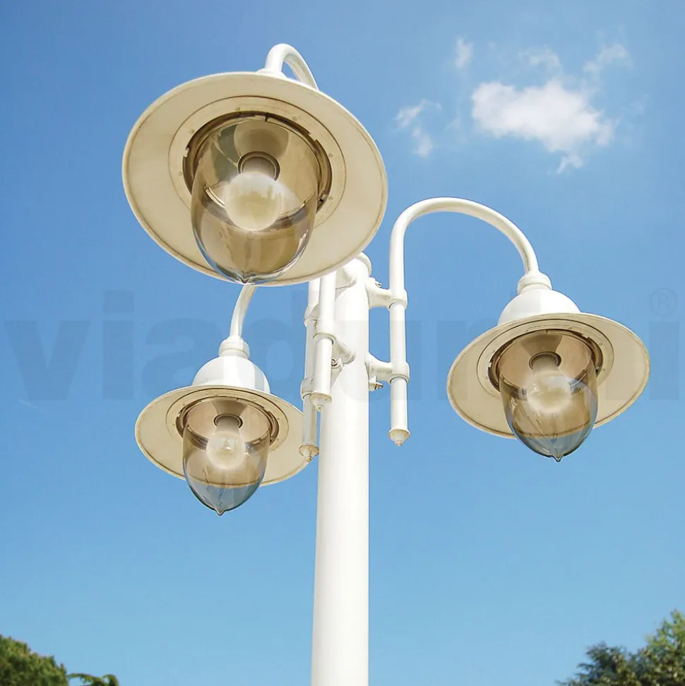 Lampione Giardino a 3 Luci in Alluminio Realizzato in Italia - Cassandra