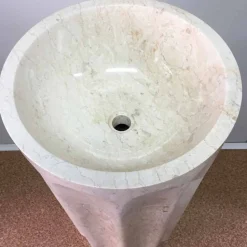 Lavabo a colonna Daisy colore bianco in pietra naturale, pezzo unico