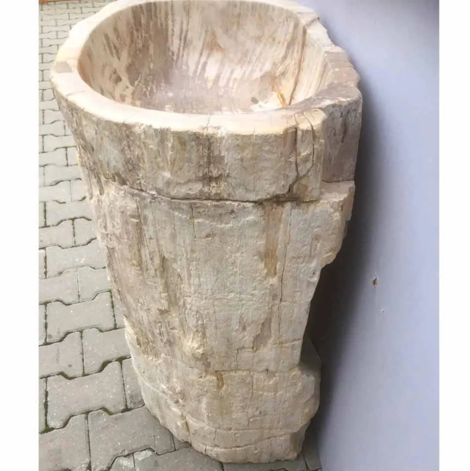 Lavabo a colonna di design in legno pietrificato Ley, fatto a mano