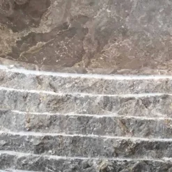 Lavabo bagno da appoggio in pietra grigia Ivy, pezzo unico di design