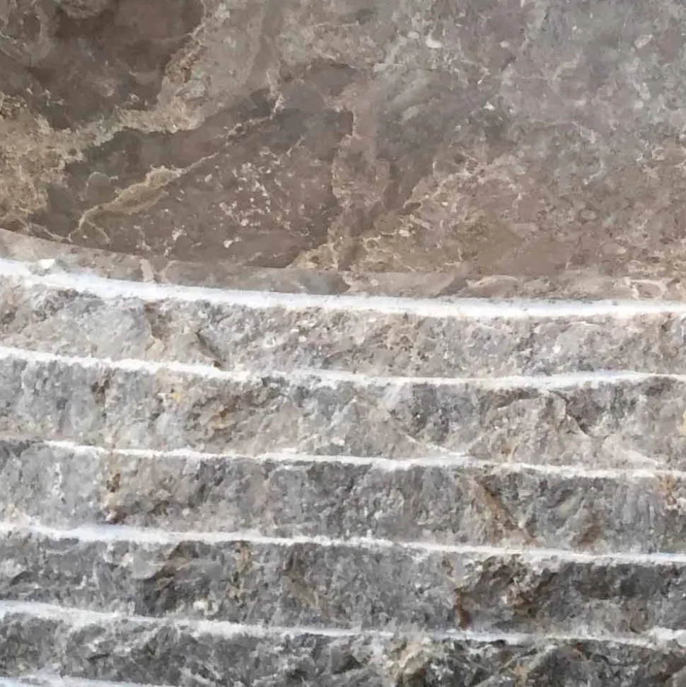 Lavabo bagno da appoggio in pietra grigia Ivy, pezzo unico di design