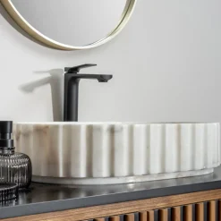 Lavabo da Appoggio Ovale per il Bagno Realizzato in Marmo Bianco - Cunzite