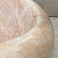 Lavabo da appoggio pezzo unico in pietra onice Arlie, fatto a mano