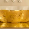 Lavabo di design da appoggio in ceramica bianco e oro made Italy Cubo