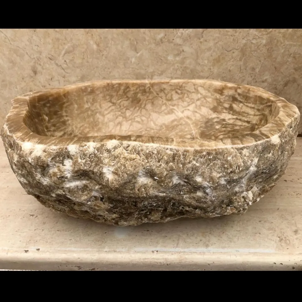 Lavabo di design da appoggio per bagno Laia in pietra naturale