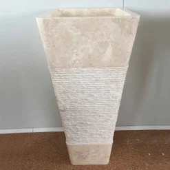 Lavabo in pietra naturale a colonna Robin, bianco pezzo unico