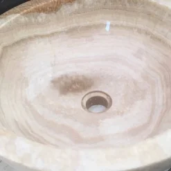 Lavabo in pietra naturale da appoggio Ana di design, fatto a mano