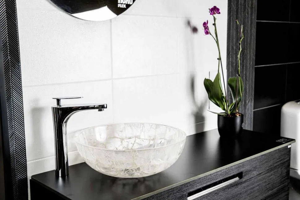 Lavabo in Pietra per Bagno da Appoggio di Design – Baceno
