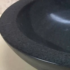 Lavabo per bagno da appoggio di design in pietra naturale nera Ziva