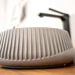 Lavabo Rotondo da Appoggio Realizzato in Cemento e Resina - Ibisco