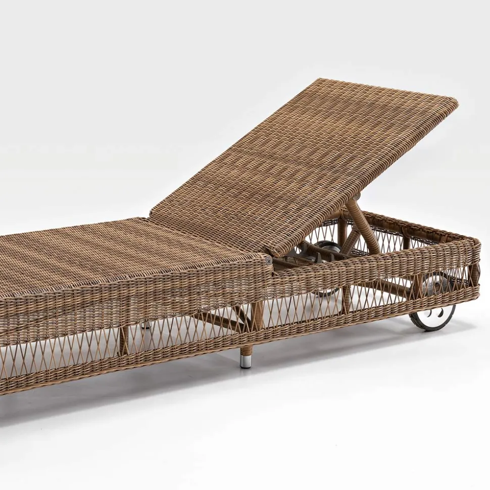 Lettino da Esterno con Ruote in Polyrattan Intrecciato a Mano - Gigi