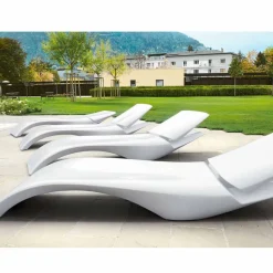 Lettino da Giardino Chaise Longue di Design in Plastica Bianca - Zoe by Mayyour