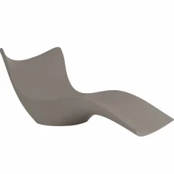 Lettino da giardino Surf by Vondom, design moderno in polietilene, 2 pezzi