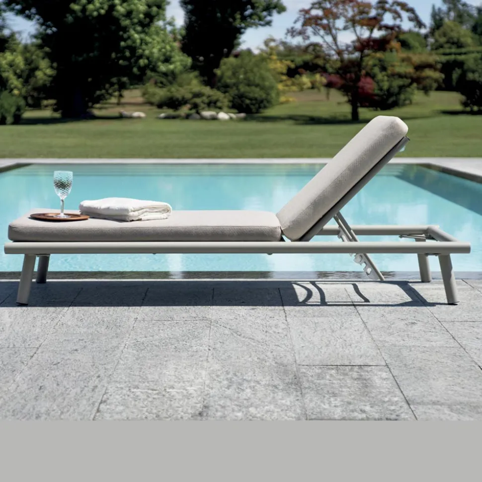 Lettino 196x75 cm da Esterno in Alluminio con Cuscino - Sundra