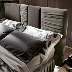 Letto Imbottito Matrimoniale Moderno con Pieghe o Trapuntato di Design - Thomas