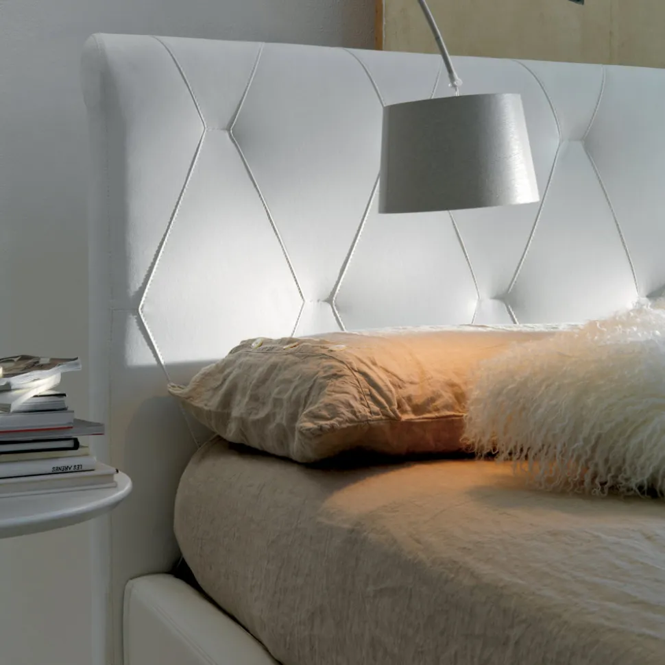 Letto Matrimoniale con Struttura in Legno Ricoperta in Poliuretano - Stravolto
