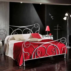 Letto matrimoniale in ferro artigianale con gambe coniche Zoe