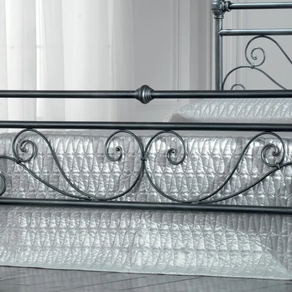 Letto Matrimoniale in Ferro Tubolare Nero Argentato Made in Italy - Geometria