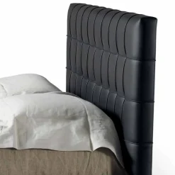 Letto Matrimoniale in Legno di Noce con Testata in Pelle Leilo