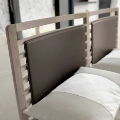Letto matrimoniale in noce massello, made in Italy, Didimo