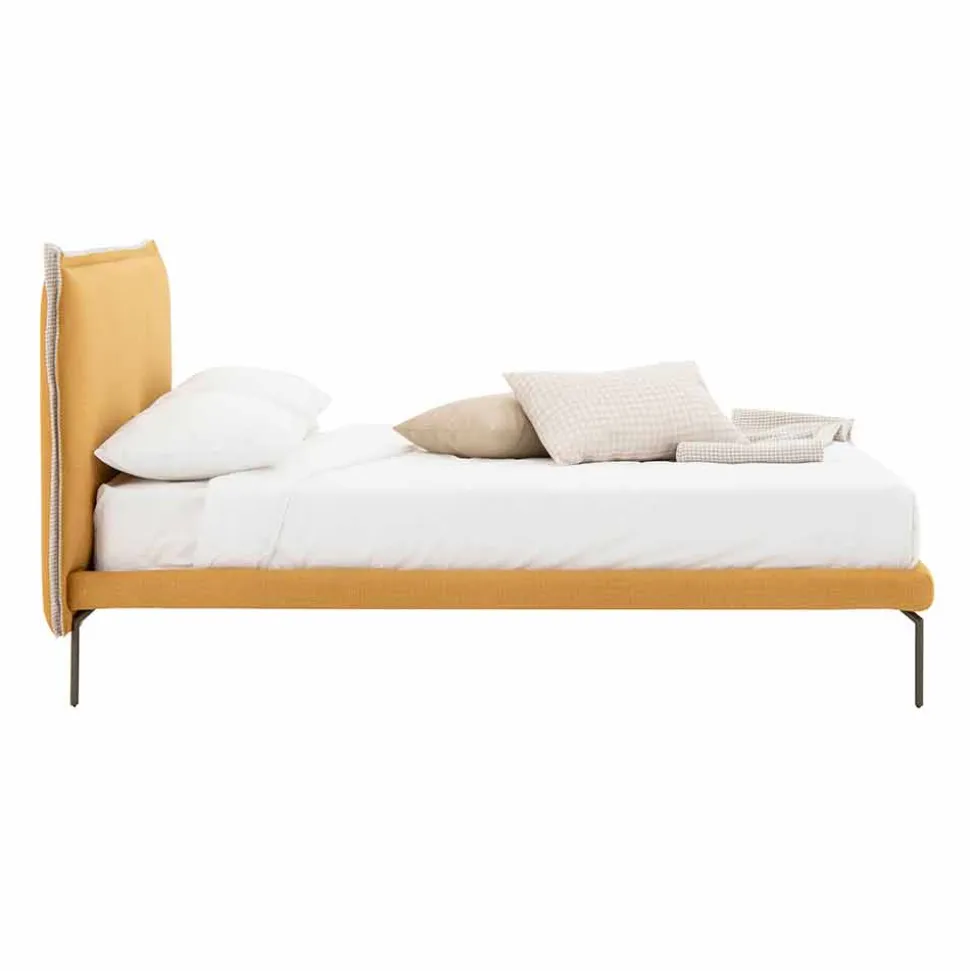 Letto Matrimoniale in Tessuto con Piedini in Metallo Made in Italy - Glorio