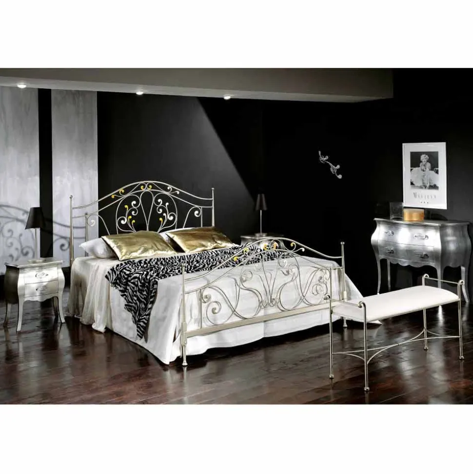 Letto matrimoniale neoclassico forgiato a mano in ferro pieno Jessica