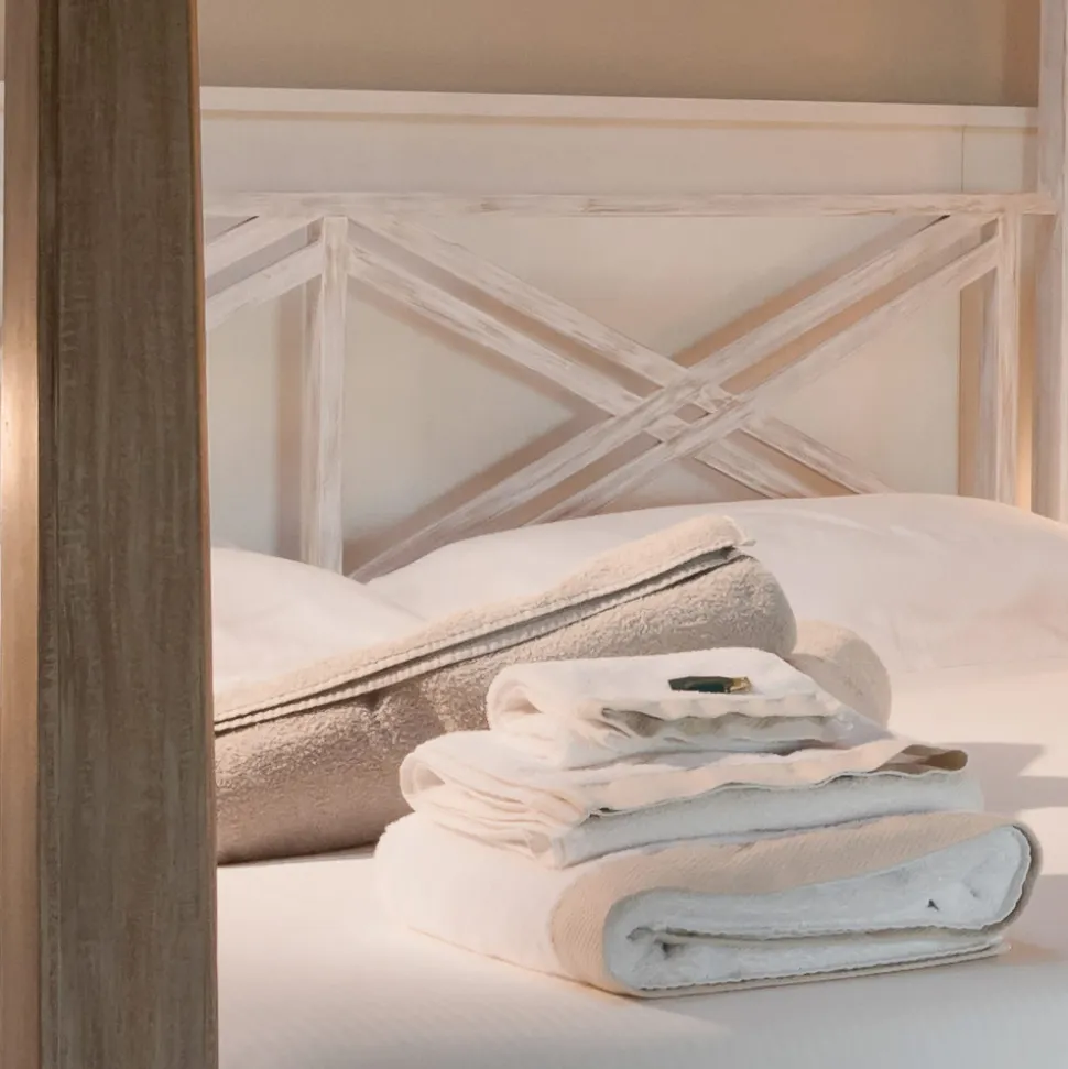 Letto Matrimoniale 180x200 con Baldacchino in Legno Teak Massello - Tempera