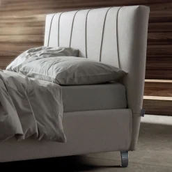 Letto Matrimoniale 160x190 con Profili Cordonati Obliqui nella Testata - Euforie