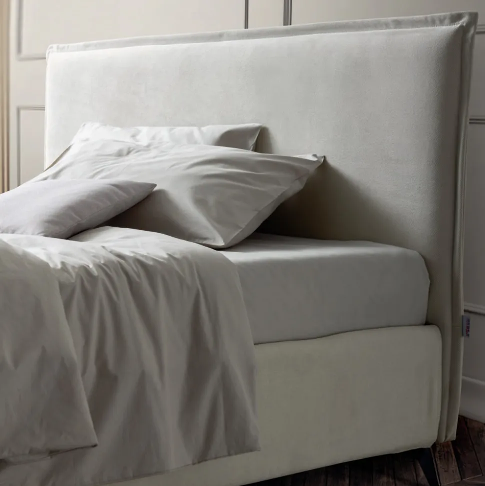 Letto Matrimoniale 160x190 in Tessuto con Piedi in Metallo Made in Italy - Sogni