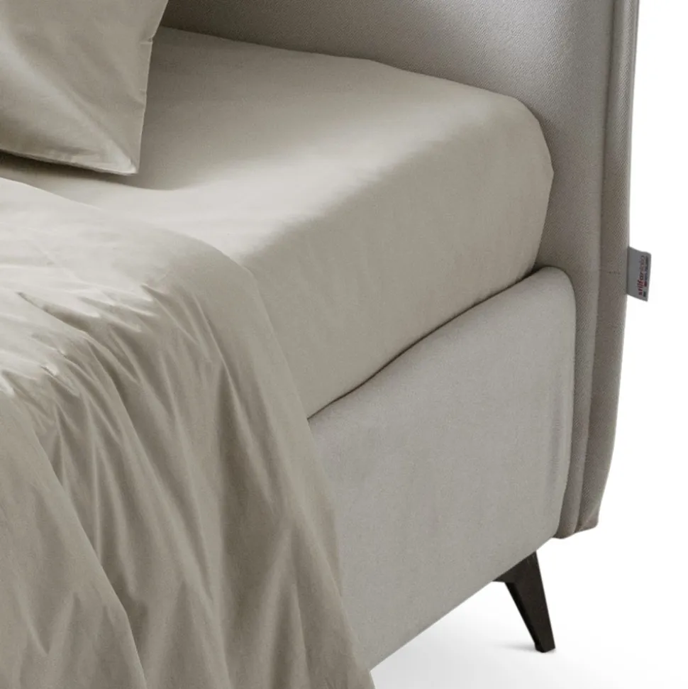 Letto Matrimoniale 160x190 in Tessuto con Piedi in Metallo Made in Italy - Sogni