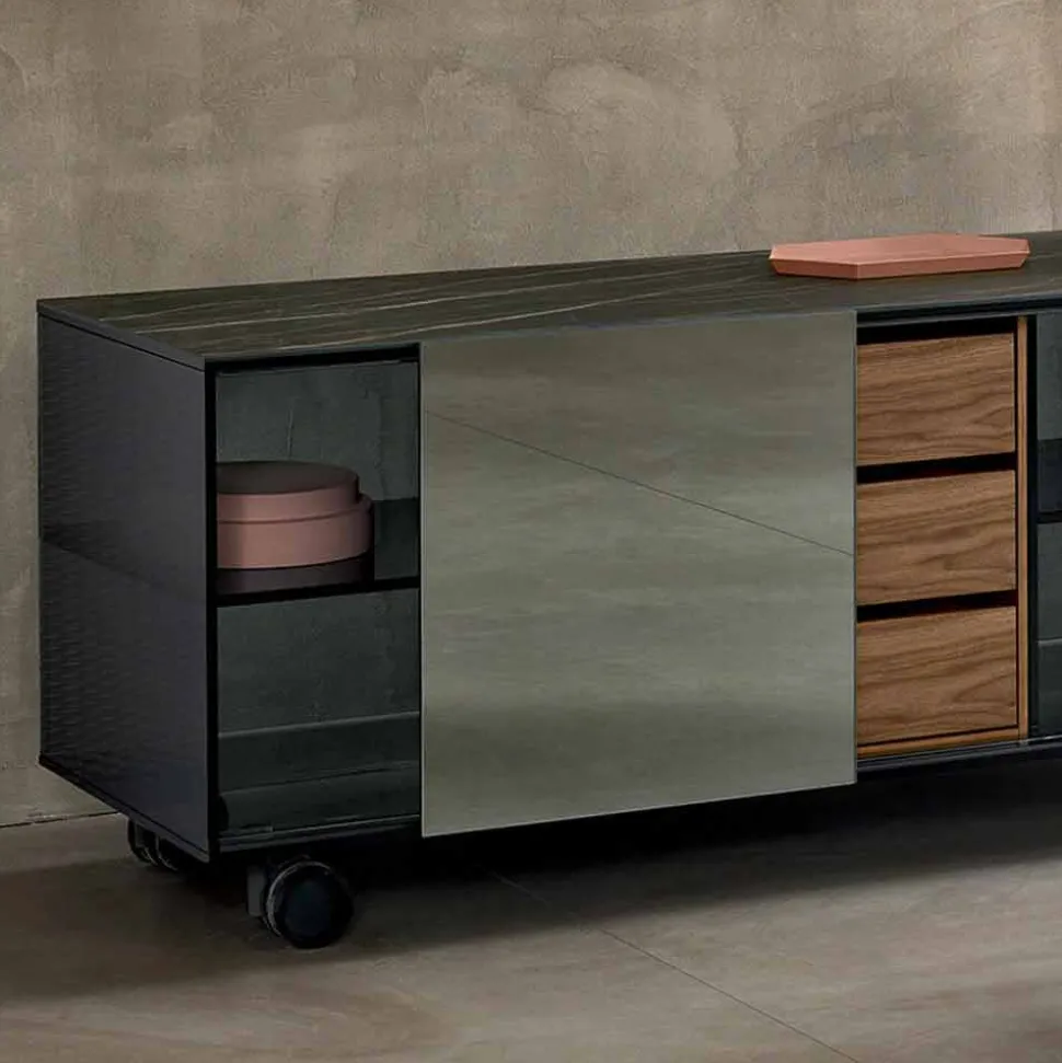 Madia Moderna su Ruote in Vetro Fumè e Top in Ceramica Made in Italy – Scocca