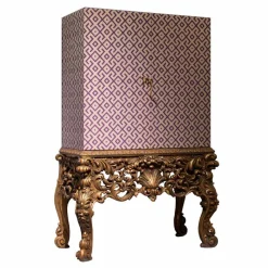 Mobile con base legno intagliata design di lusso, made in Italy, Sam