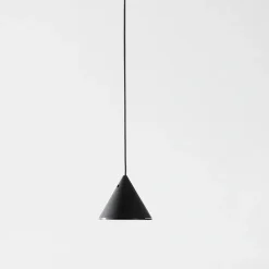 Piantana a Filo in Alluminio Nero e Cono Piccolo Design Minimale - Mercado