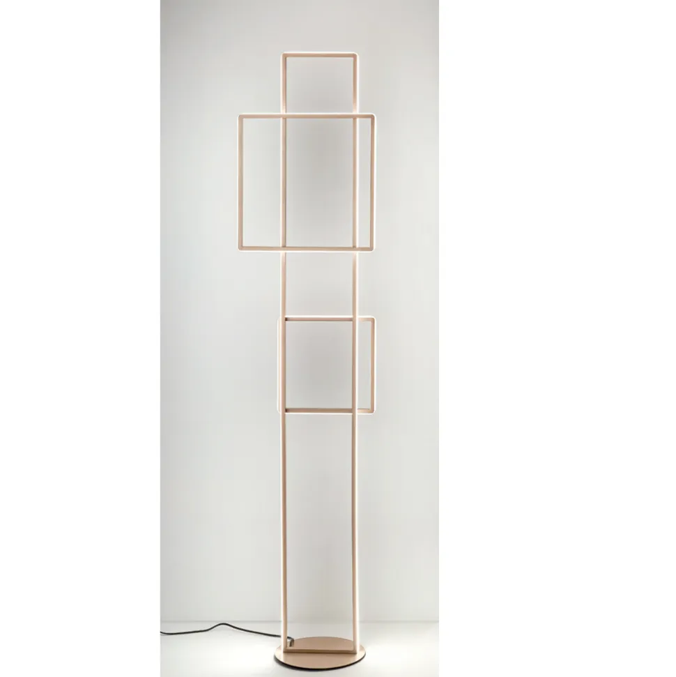Piantana a LED in Metallo Verniciato Oro o Argento di Design - Formale