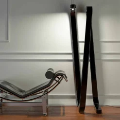Piantana di design moderno realizzata in Italia, Sirolo