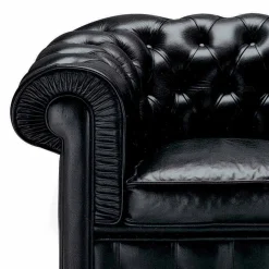 Poltrona Classica Rivestita in Pelle con Piedini in Legno Made in Italy - Idra