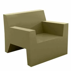 Poltrona da esterno di design Jut by Vondom, in resina di polietilene