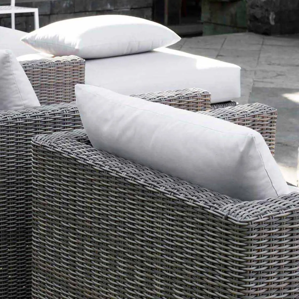 Poltrona da giardino di design intrecciata a mano Elsa