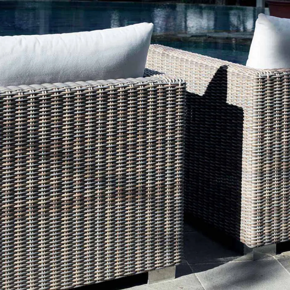 Poltrona da giardino di design intrecciata a mano Elsa